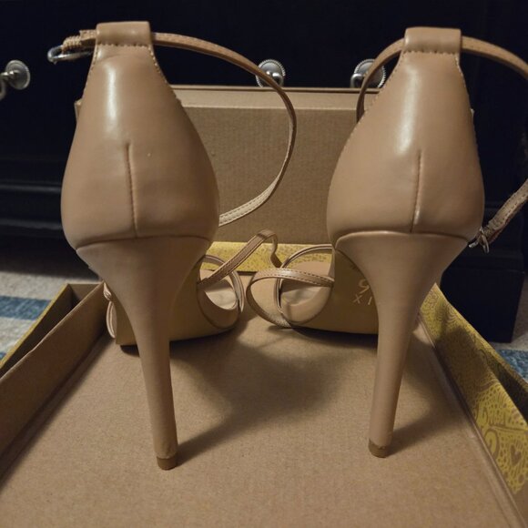 Mix No. 6 Zaydia Taupe - Picture 4 of 4